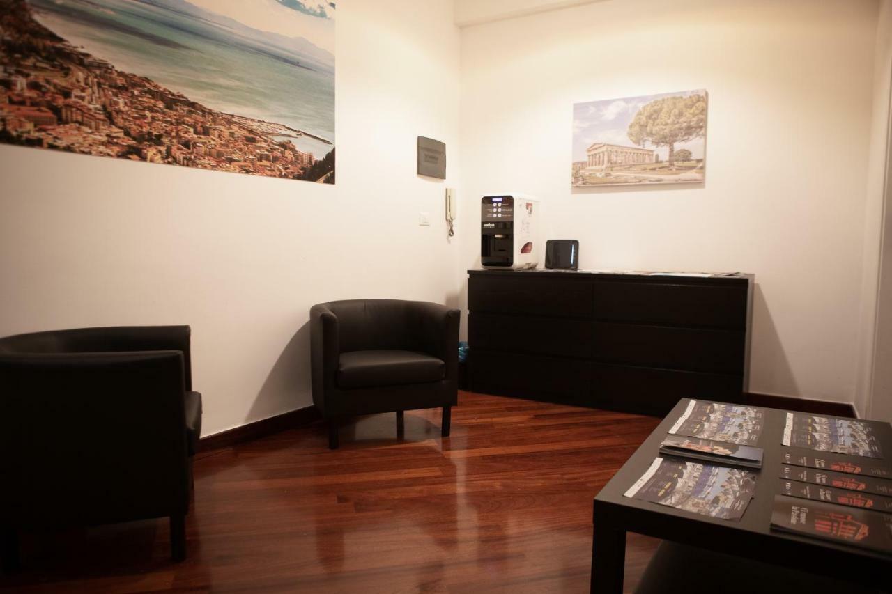 B&B Salerno Center Luaran gambar